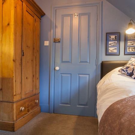 Hill View House Bed and Breakfast Dartmouth Eksteriør billede