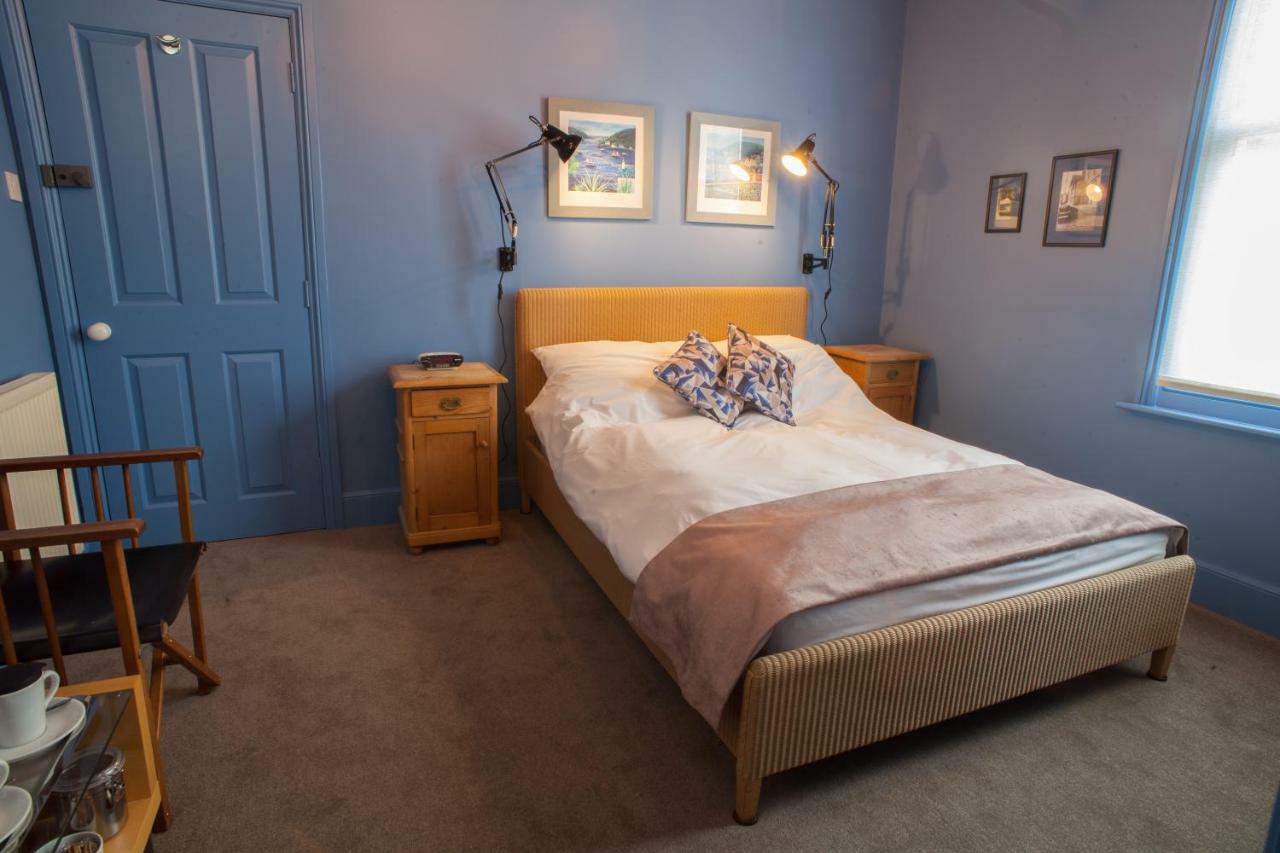 Hill View House Bed and Breakfast Dartmouth Eksteriør billede