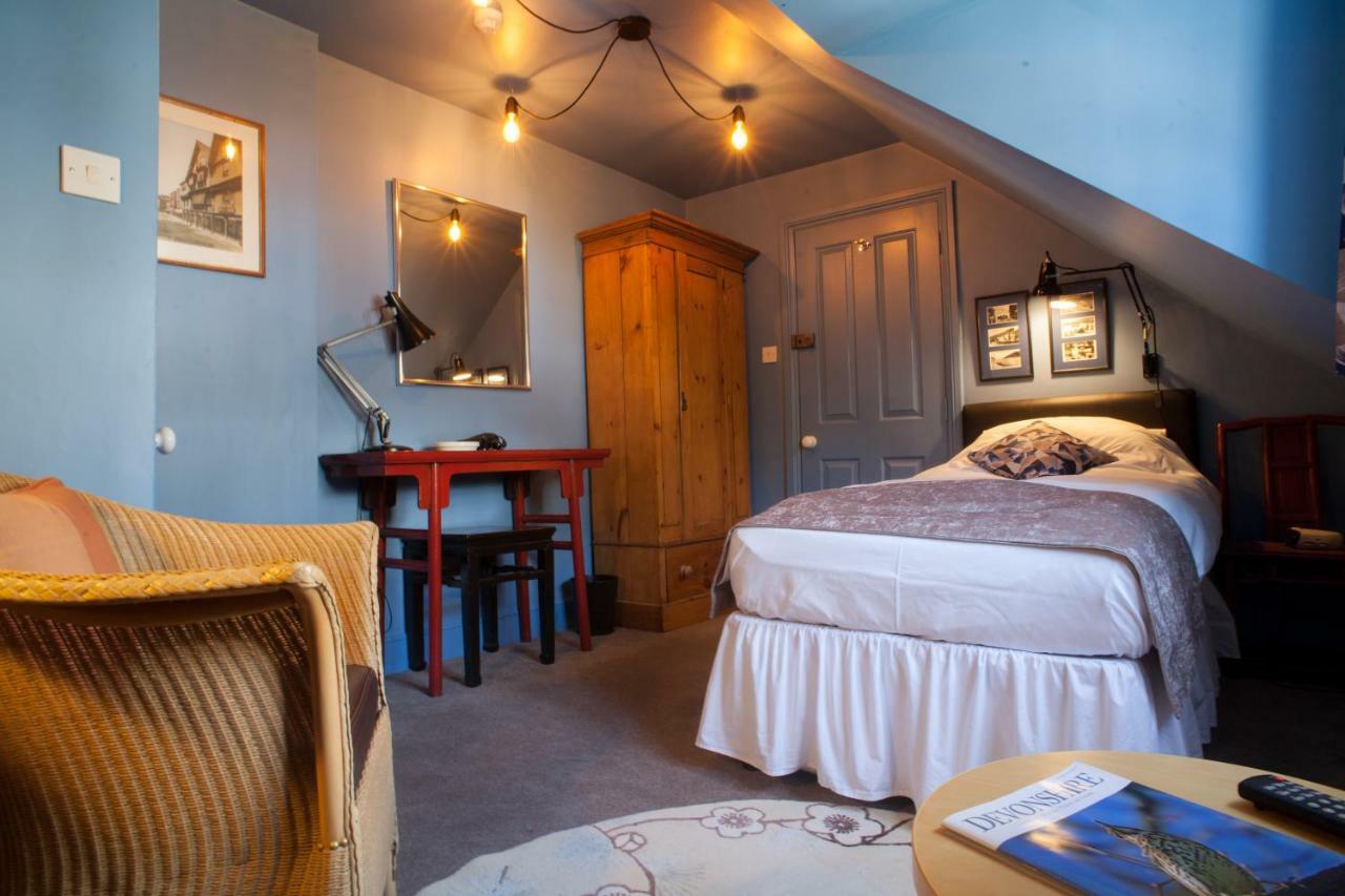 Hill View House Bed and Breakfast Dartmouth Eksteriør billede