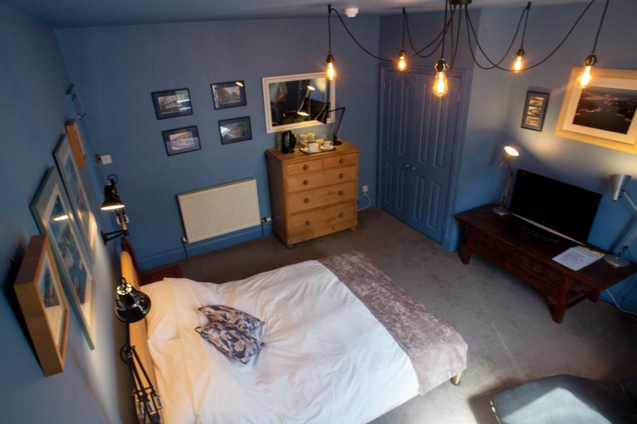 Hill View House Bed and Breakfast Dartmouth Eksteriør billede